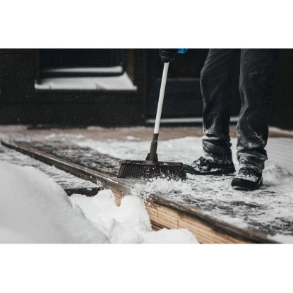 Fiskars Besen Light – Bild 3